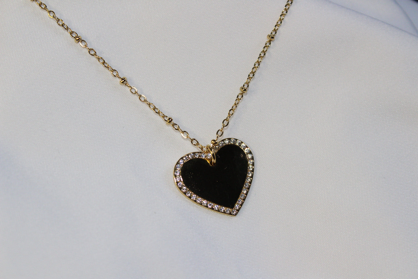 Mavé diamond heart engraveable necklace
