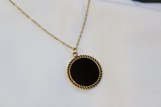 Velyra thick round engraveable necklace