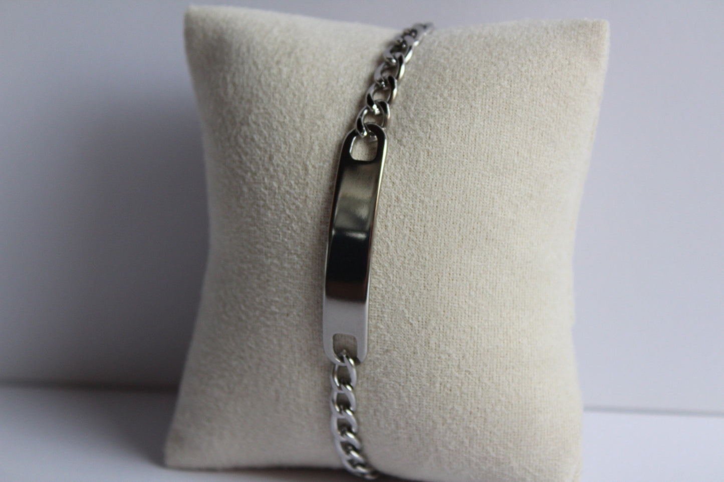 Zorven engraveable men's bracelet