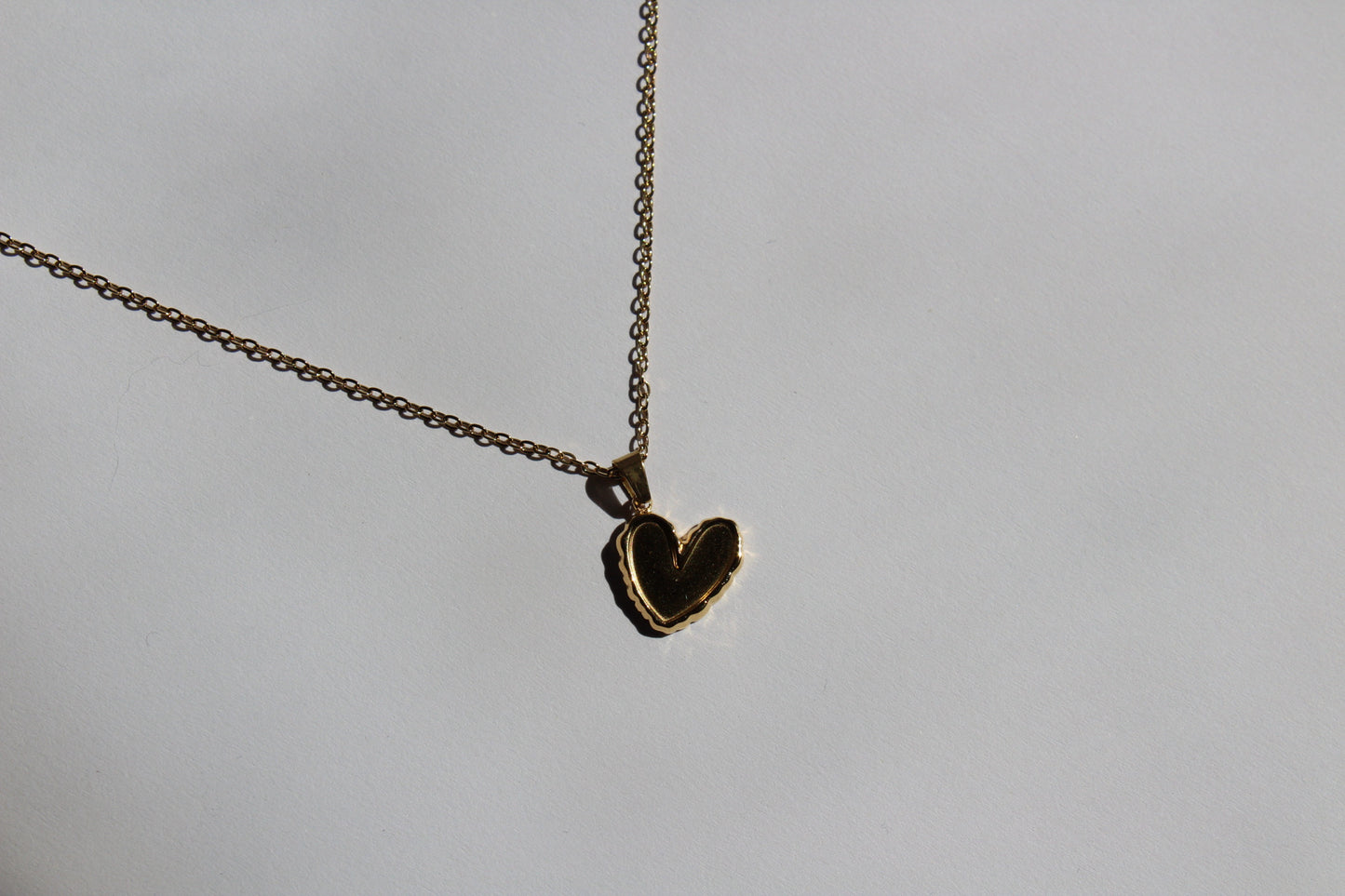 Amoréa engraveable mini heart necklace