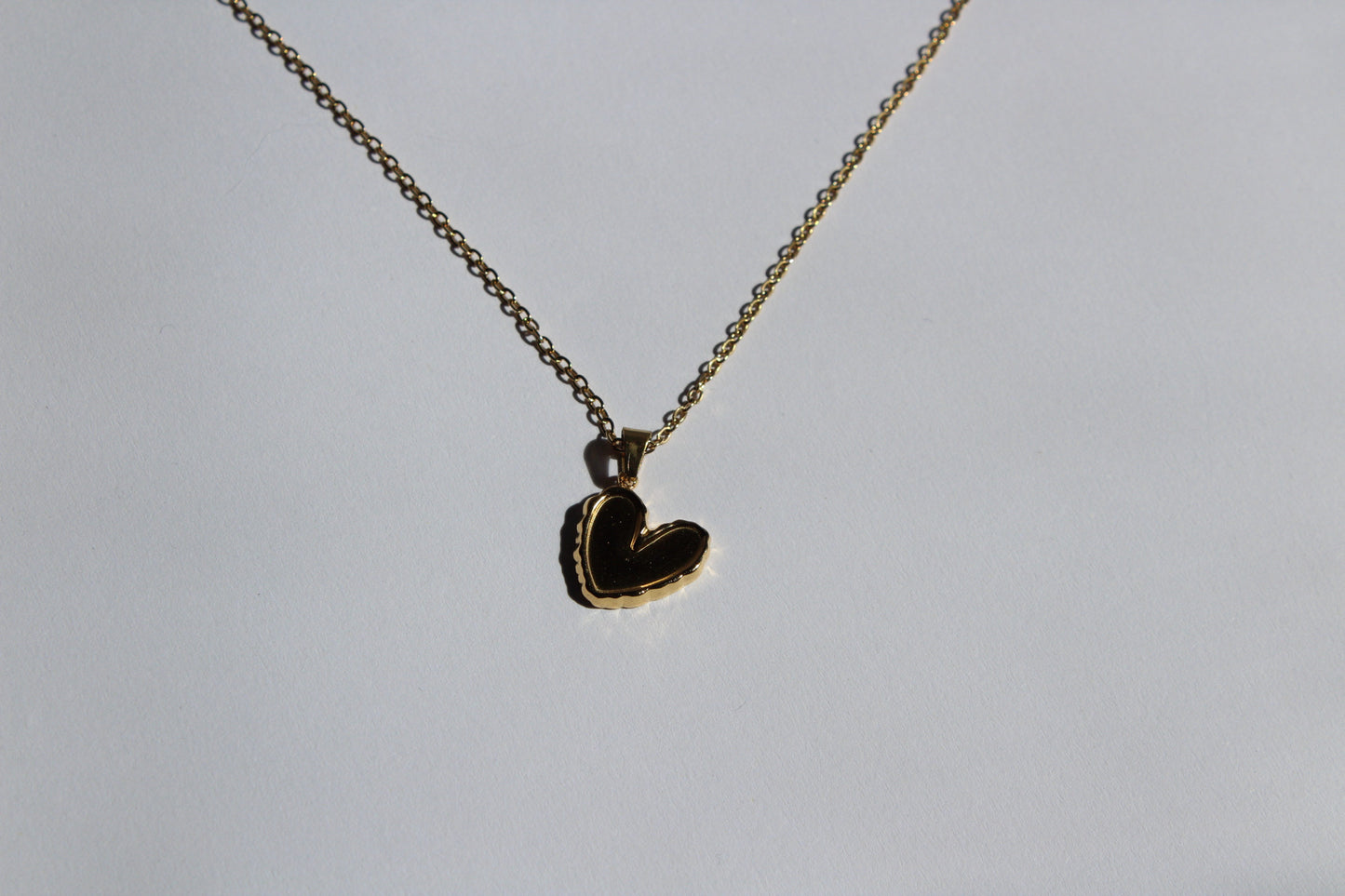Amoréa engraveable mini heart necklace