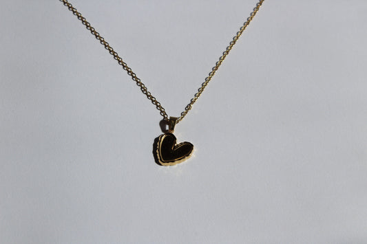 Amoréa engraveable mini heart necklace
